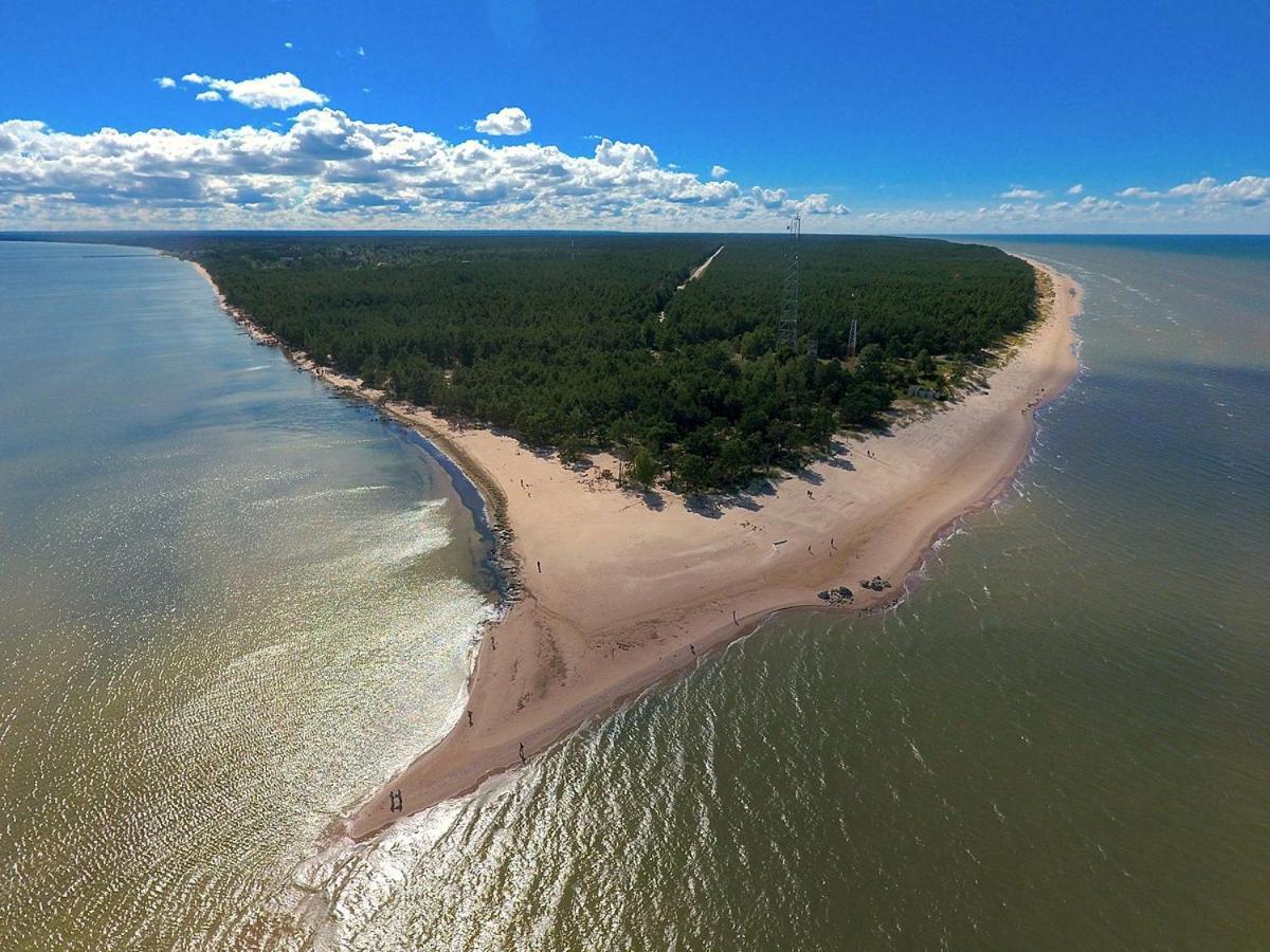 Atputas Majinas Kolka- Madaras Un Rota Villa ภายนอก รูปภาพ