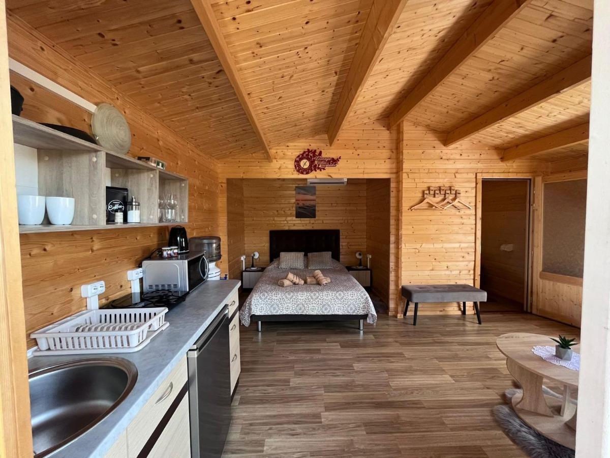 Atputas Majinas Kolka- Madaras Un Rota Villa ภายนอก รูปภาพ